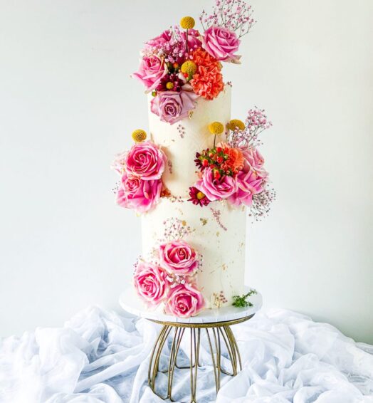 Wedding Cake With Roses